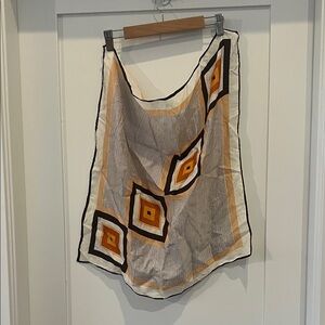 Geometric Print Scarf – 23” x 23” – Lightweight Neutral colour
